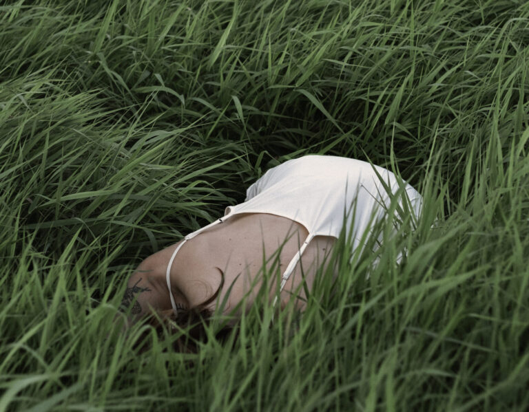 Gilus poilsis ore: Yoga Nidra ir Hang Drum